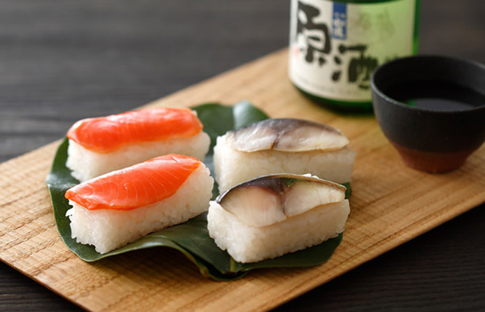 不動の人気の鯖と鮭。ハレの日にオススメのごちそう寿司です♪