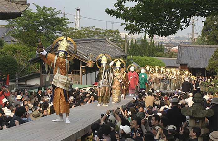 當麻寺HP 聖衆来迎練供養会式より